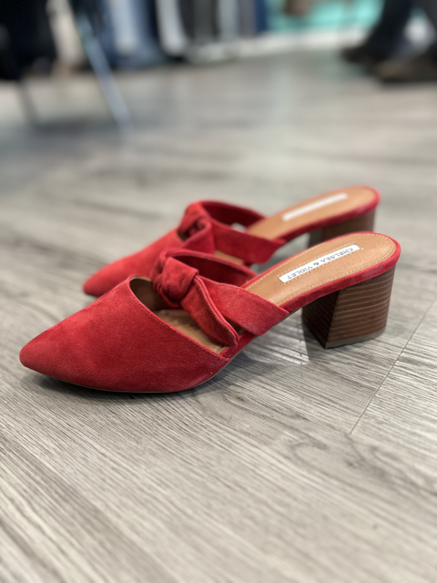 Chelsea & Violet  Size 10 Shoes