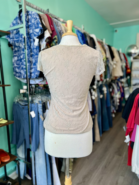 apt. 9  Size S Tops