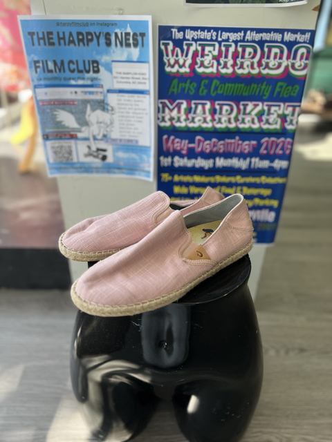 Olukai  Size 8.5 Shoes