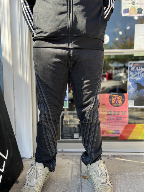 Levi Strauss & co.  Size 38 Bottoms