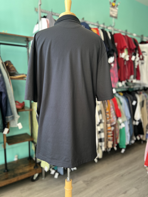 Under Armour  Size L Tops