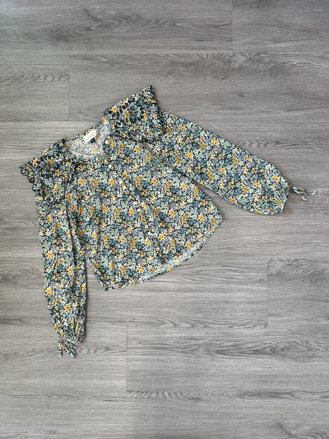 Universal Thread  Size XS Tops