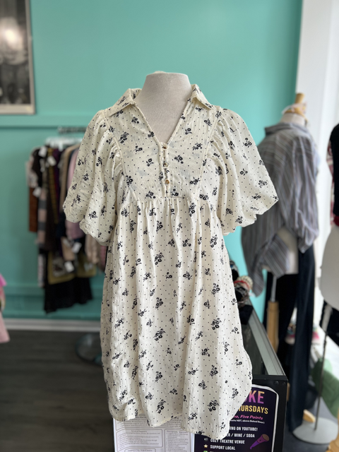 Les Femmes  Size M Dresses