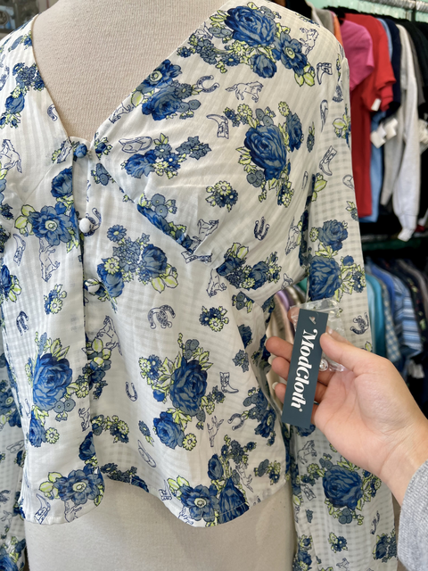 Mod Cloth  Size L Tops