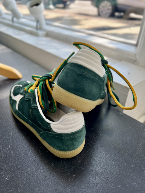 Alohas  Size 9 Shoes