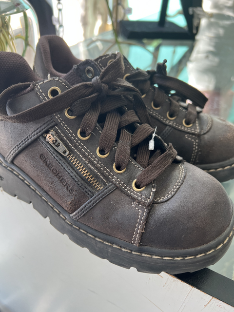 Sketchers  Size 6 Shoes