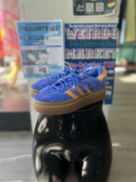 ADIDAS  Size 8.5 Shoes