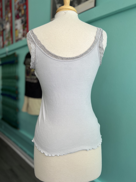 vavonne  Size M Top