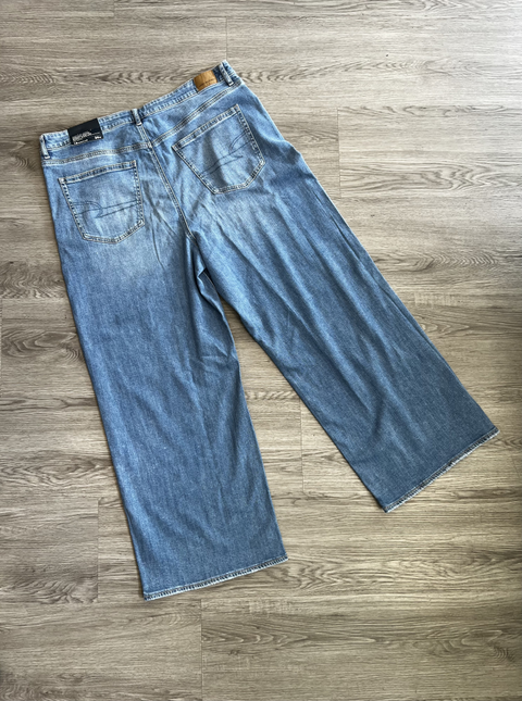 American Eagle  Size 18 Bottoms