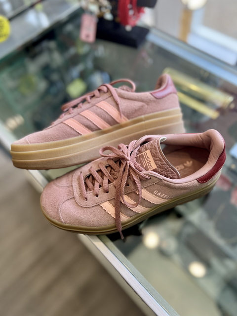 ADIDAS  Size 7.5 Shoes