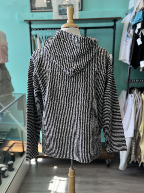 Canyon Creek  Size XL Tops