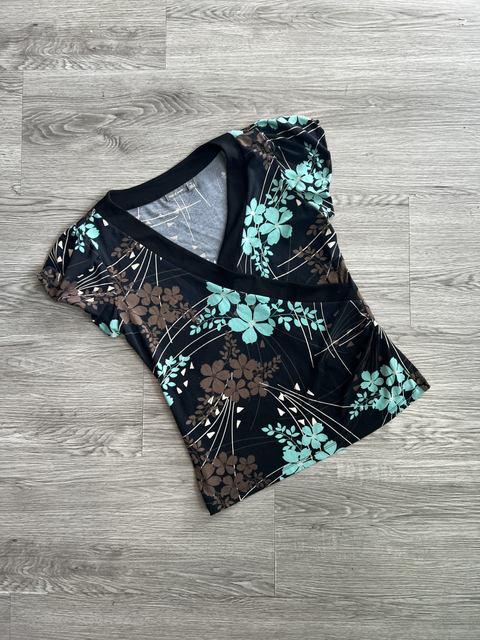 apt. 9  Size S Tops
