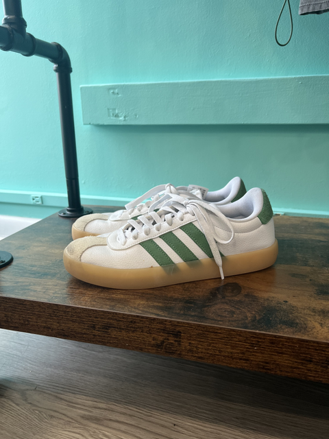 ADIDAS  Size 8 Shoes