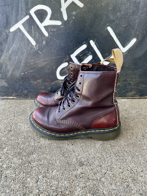 Dr. Martens  Size 8 Shoes