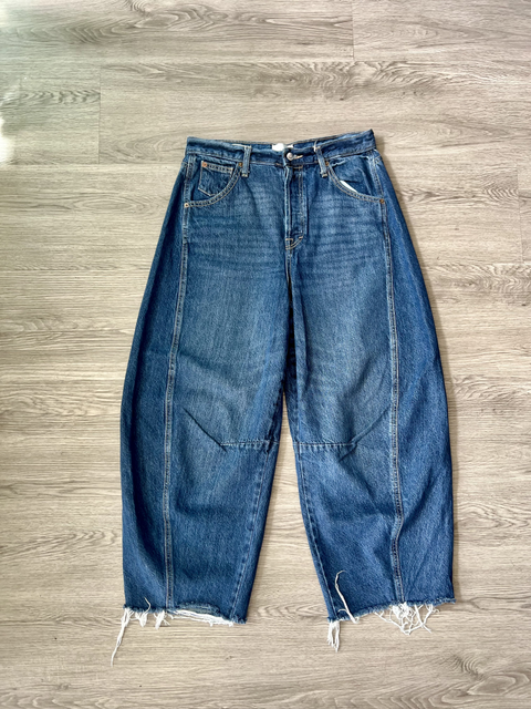 Universal Thread  Size 8 Bottoms