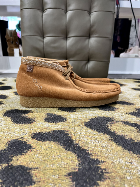 Clarks  Size 8.5 Shoes