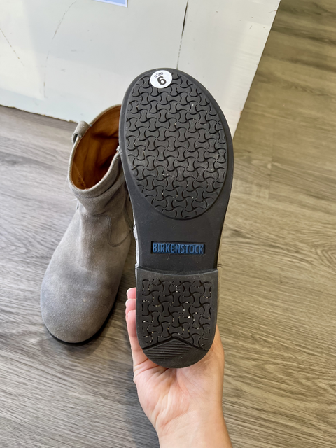 Birkenstock  Size 6 Shoes