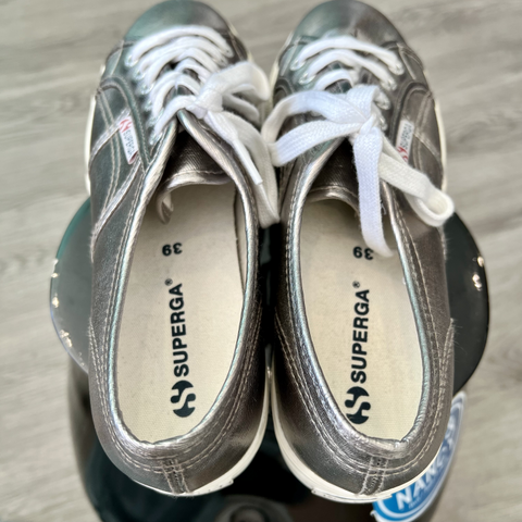 Superga  Size 8 Shoes