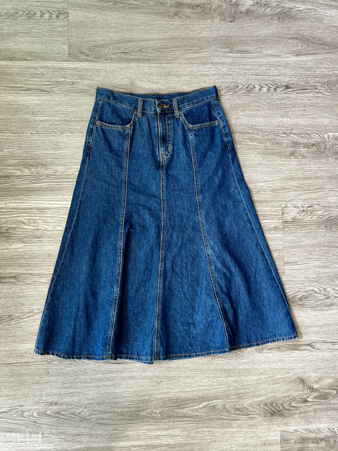 Levi Strauss & co.  Size 28/6 Bottoms