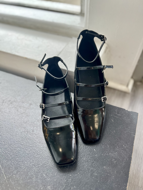 Princess Polly  Size W7 / M5 Shoes
