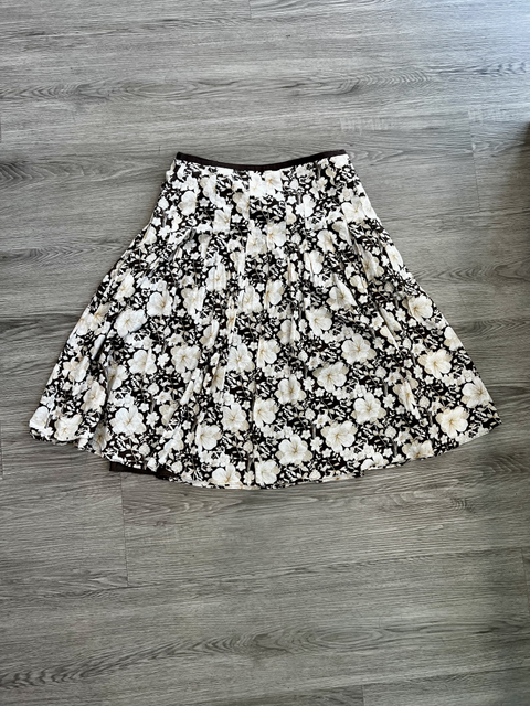 Liz Claiborne  Size 6P Bottoms