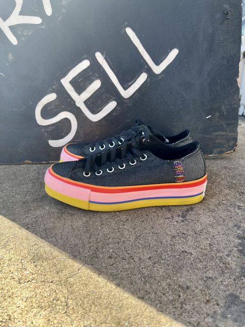 Converse  Size 6.5 Shoes