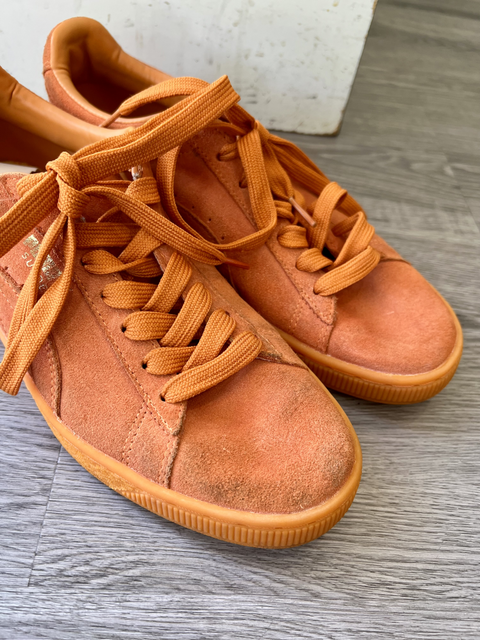 Puma  Size 8M/9.5W Shoes