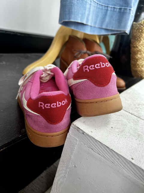 Reebok  Size 8.5 Shoes