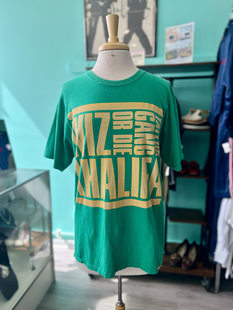 Gildan  Size L Top