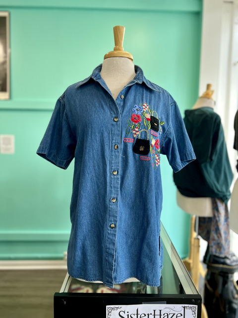 Effeci  Size M Tops