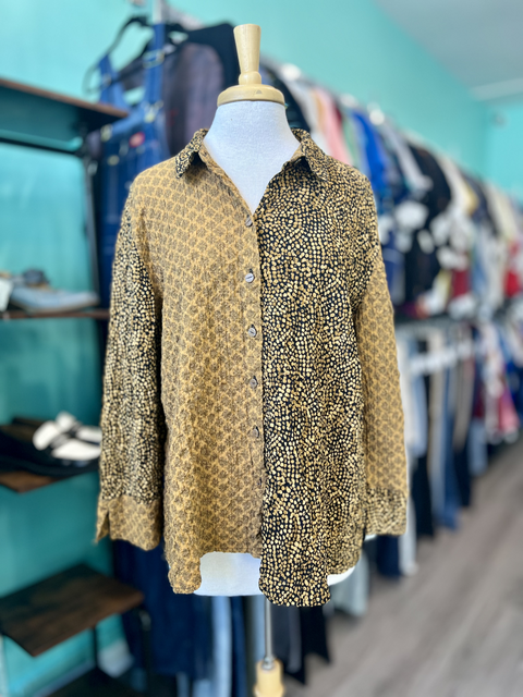 Habitat  Size XL Tops