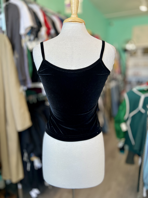 No Boundaries  Size M Tops