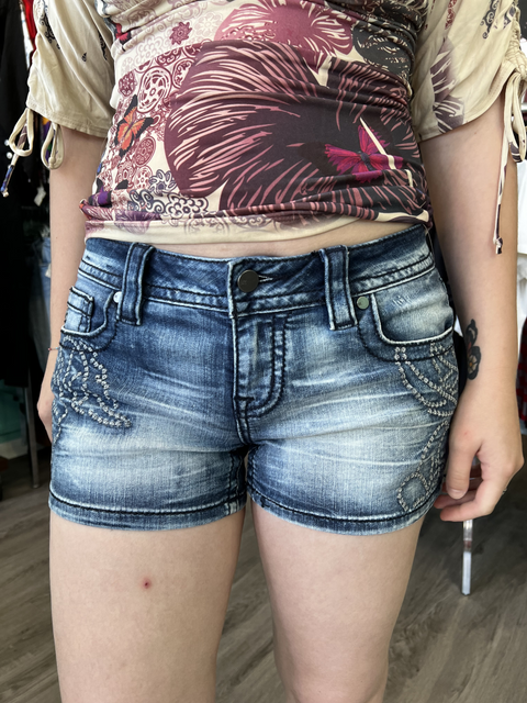 Miss Me  Size 27/4 Bottoms