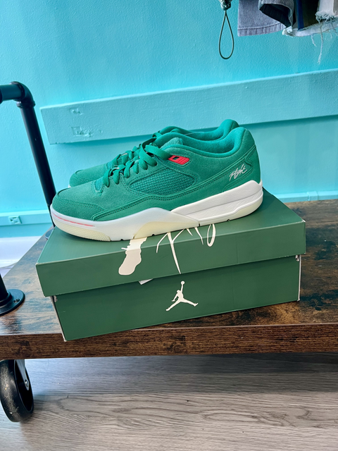 Air Jordan  Size 8 Shoes