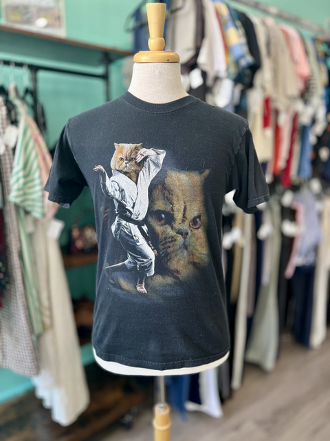 Get Wild  Size M Tops