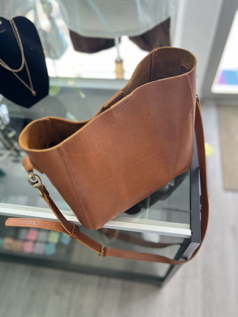 Portland Leather  Size M Bag