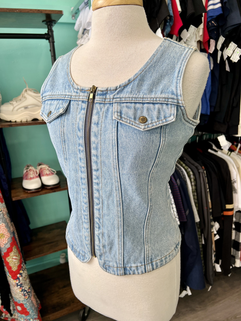 Carolina Blues  Size M Tops