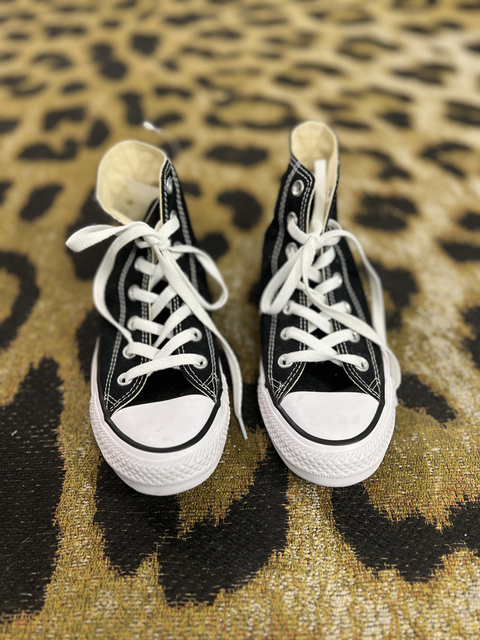 Converse  Size 7.5W/5.5M Shoes