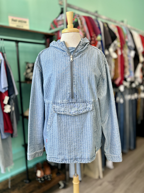 Levi Strauss & co.  Size M Tops