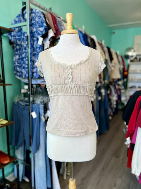 apt. 9  Size S Tops