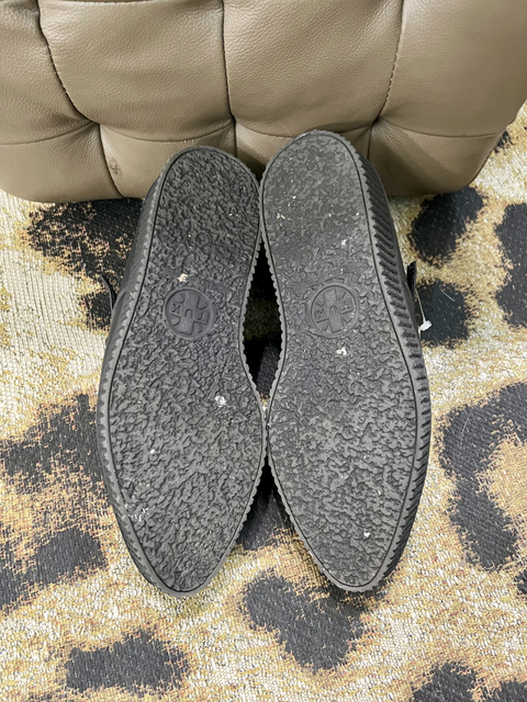 TUK  Size W9/M7 Shoes