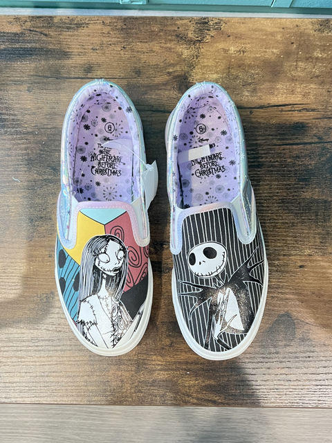 Nightmare Before Christmas  Size 6 Shoes