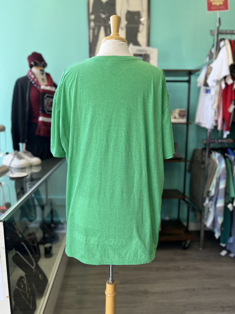 Gildan  Size 2XL T-Shirt