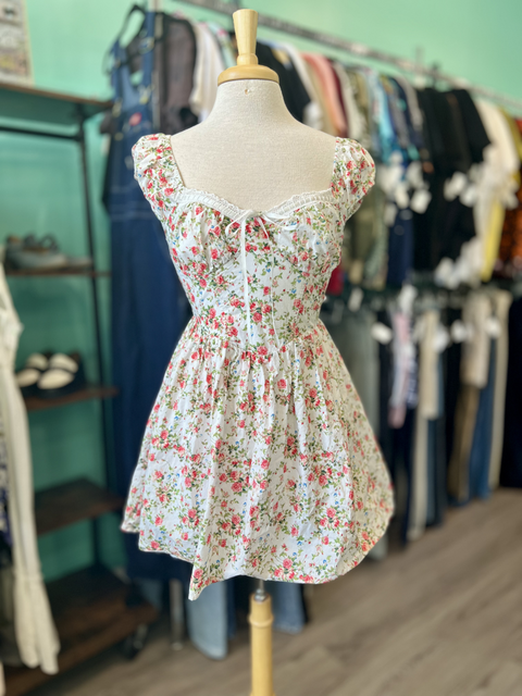 Mixed Threads  Size M Dresses