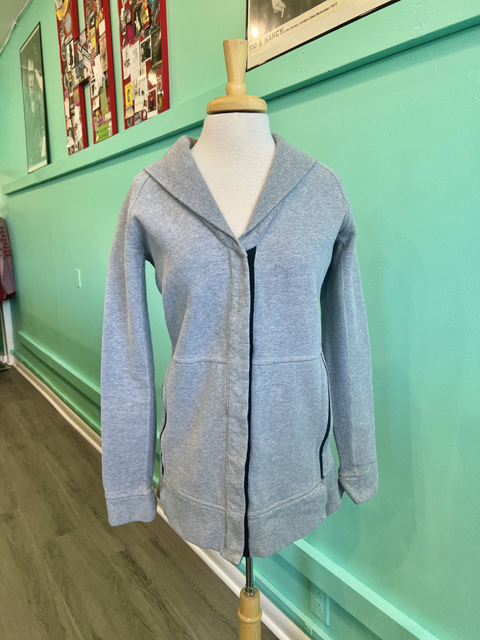 Lululemon  Size 4/S Athletic Wear