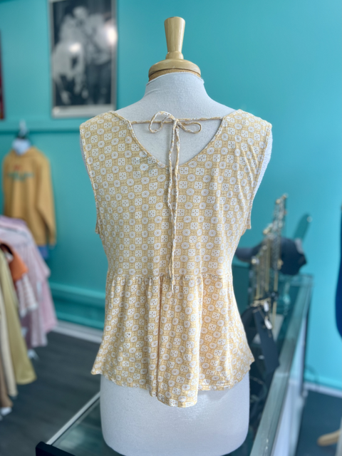 True Craft  Size L Tops