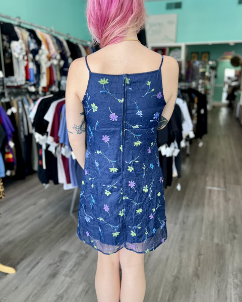 Hana  Size 6 Dresses