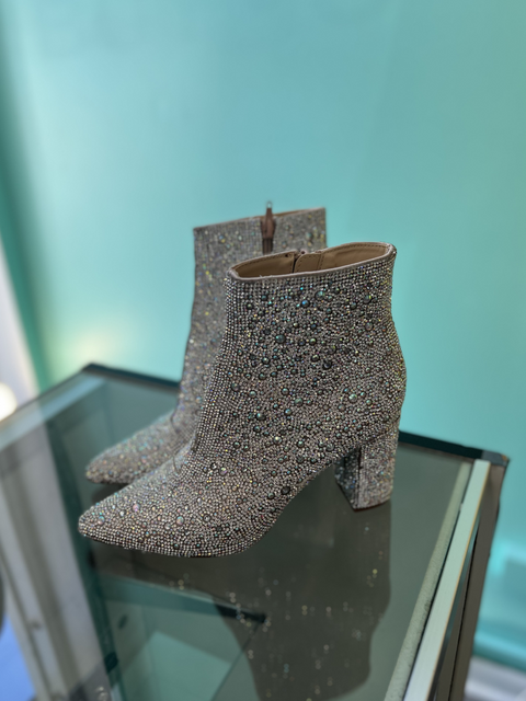 Betsey Johnson  Size 6.5 Shoes