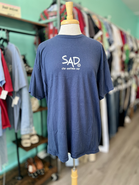 Gildan  Size XL Tops