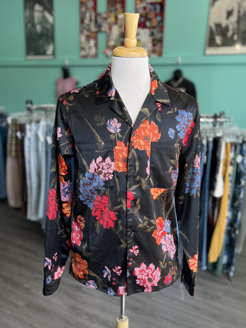 Urban Outfitters  Size M Tops